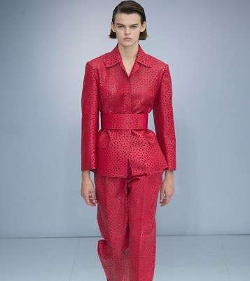استوحي اطلالاتك من مجموعة Salvatore Ferragamo للملابس الجاهزة لصيف 2017