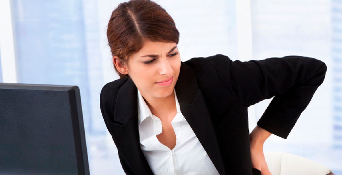 حيل رياضية يمكن تطبيقها في العمل لحماية نفسك من أوجاع الظهر