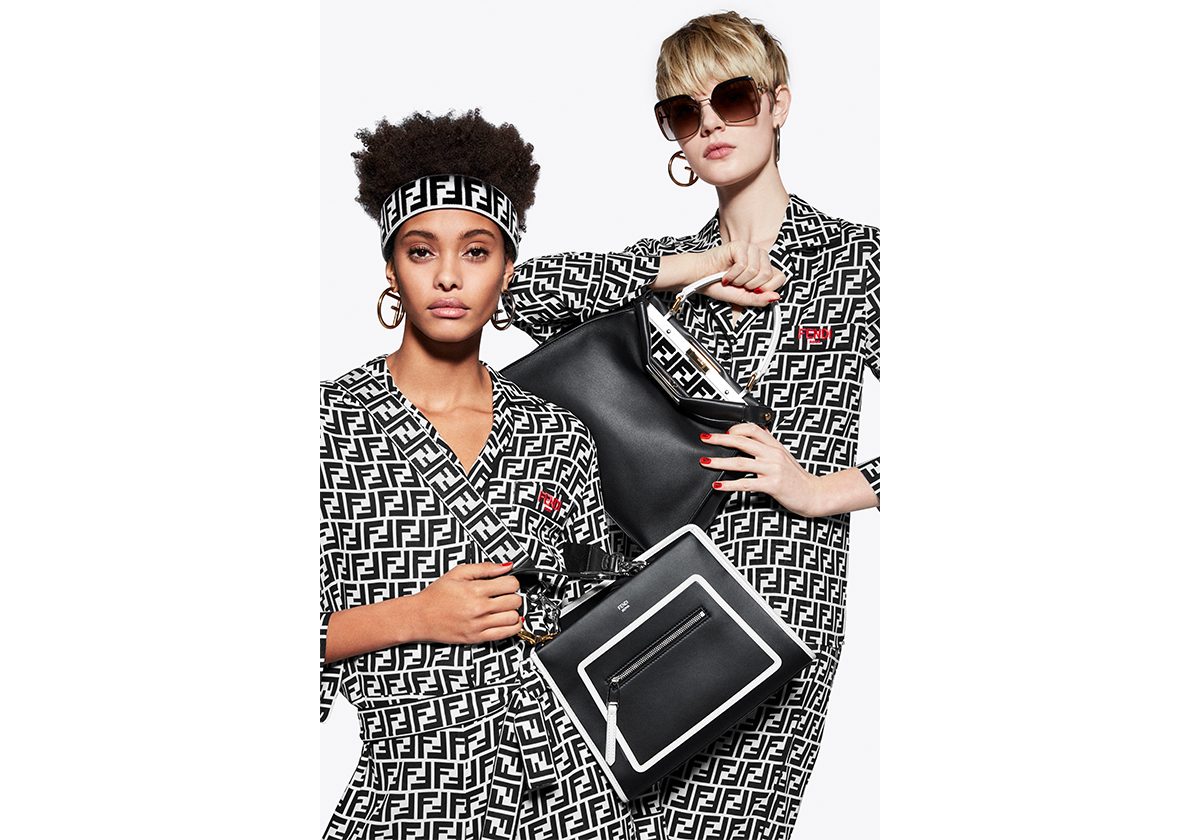 اكتشفي مجموعة الأزياء الأساسية الحصرية منFENDI FF وموقع NET-A-PORTER