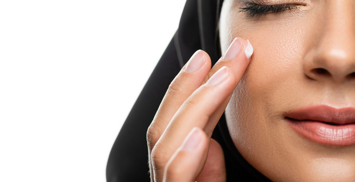3 حلول طبيعية تعالج شحوب الوجه وتعيد اليه لونه وحيويته