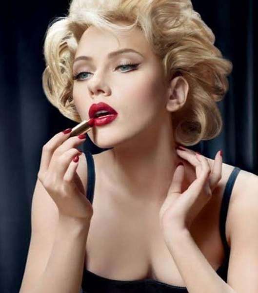 مجموعة مكياج Dolce et Gabbanna مستوحاة من مارلين مونرو المجسّدة في سكارليت جوهانسون 