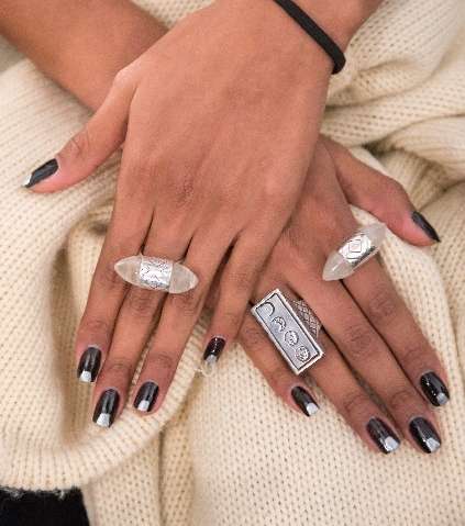 أبرز الأسماء: Tracy Reese و La Perla و Prabal Gurung 