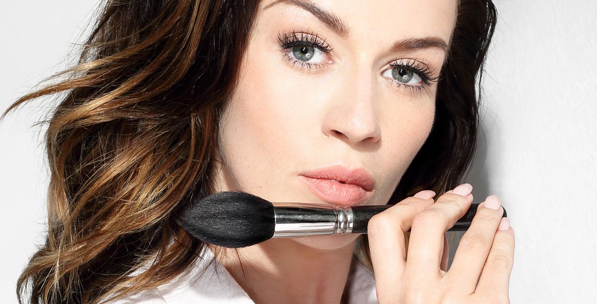 مكياج البشرة بالمقلوب لإطلالة طبيعية