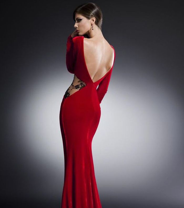 صور اروع فستان مخمل طويل