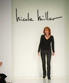 كل ما تحتاجينه من معلومات وأخبار وصور ومراجع عن Nicole Miller