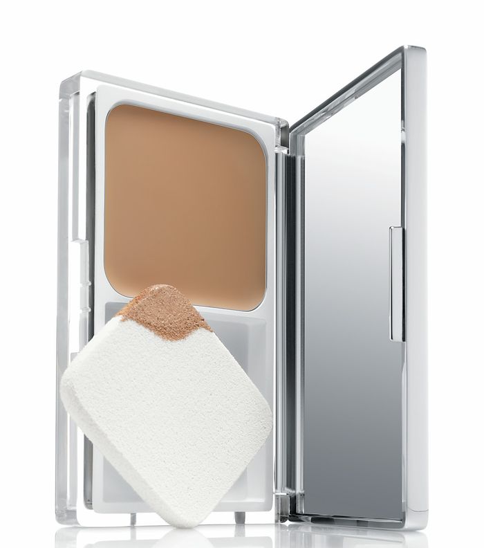 كريم أساس Even Better Compact Foundation من Clinique