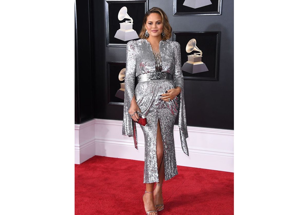 كريسي تيغان ترتدي Yanina Couture