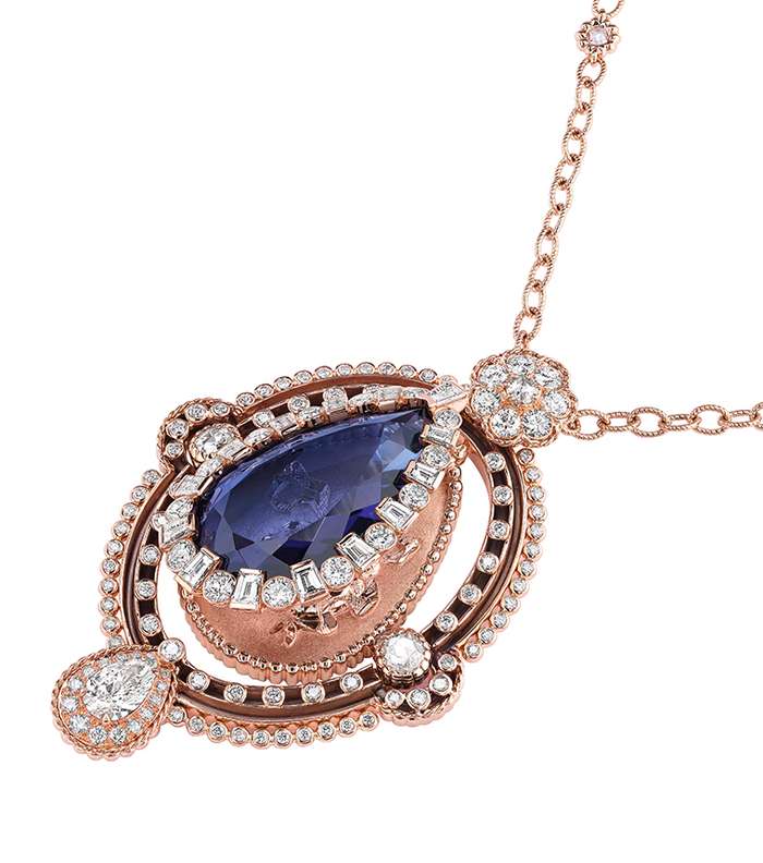 عقد مميز ماسي بالحجر الازرق من ديور