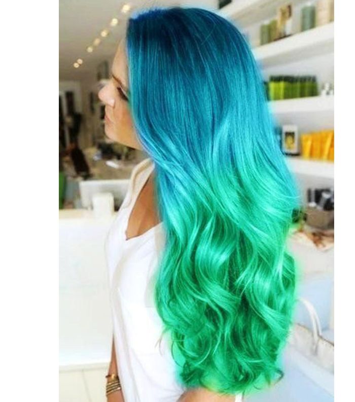 صبغة شعر ازرق