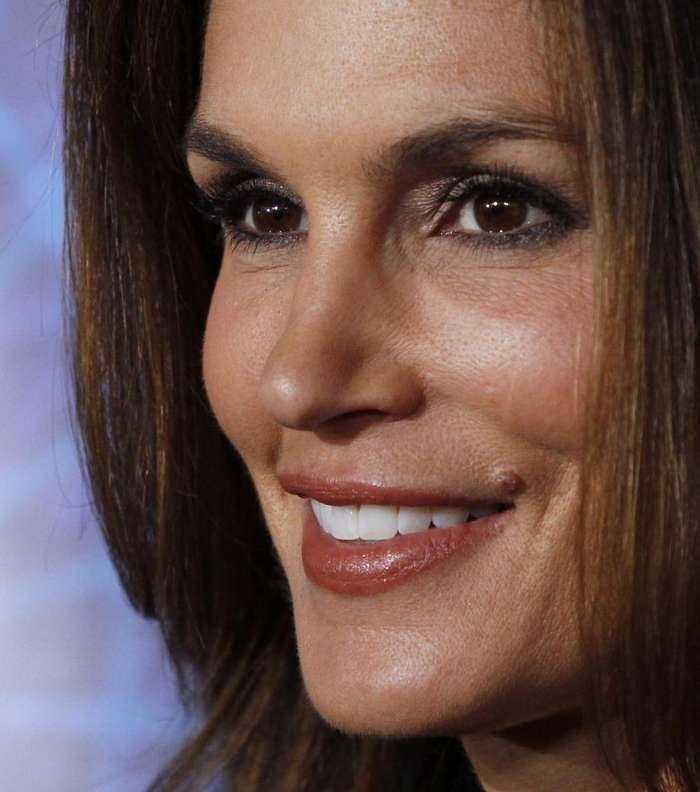 180 مليون دولار بلغت قيمة مبيع مستحضرات مكافحة الشيخوخة التي أصدرتها سيندي كروفورد