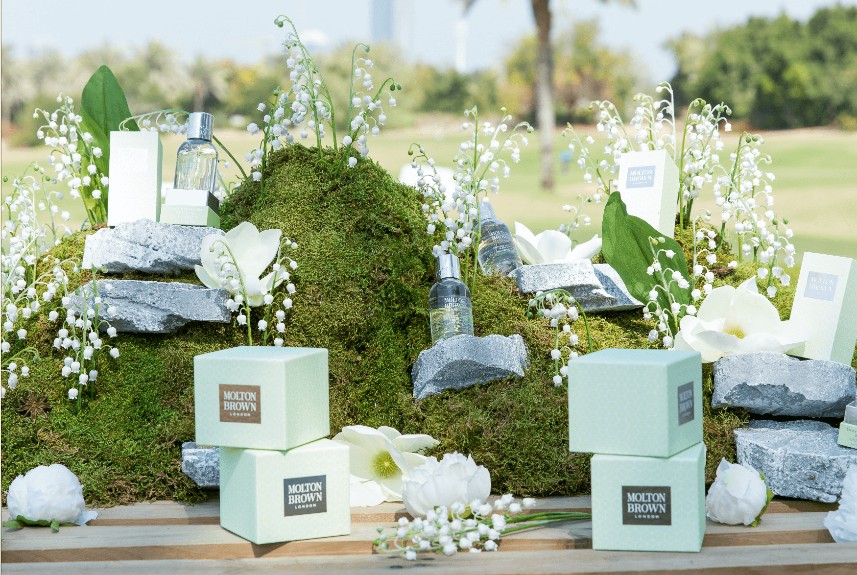 مجموعة Dewy Lily Of The Valley من Molton Brown