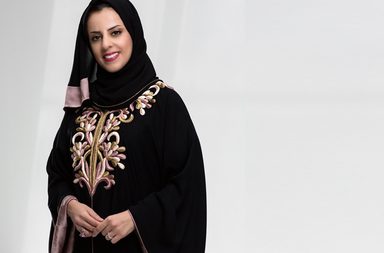 عبايات مميّزة من تصميم هانية البريكان