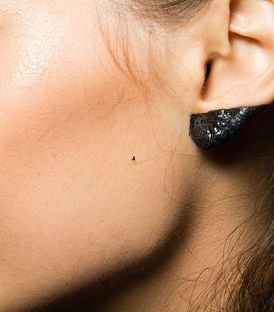 صور مكياج الاذن من أحدث صيحات الموضة