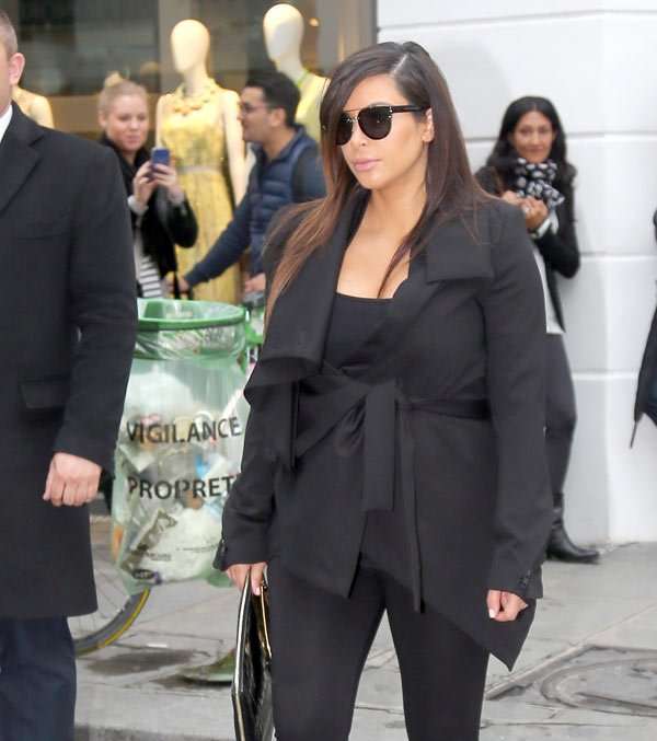 كيم كارداشيان بملابس سيّئة لا تناسب شكل جسمها