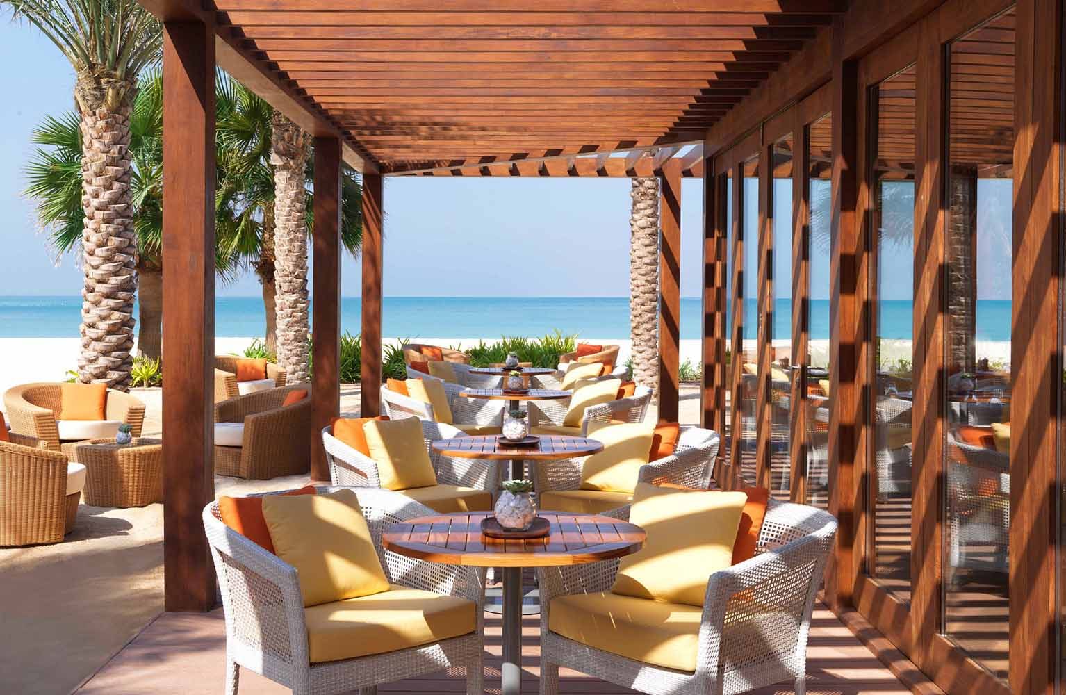 مطعم Palm Grillفي فندق الريتز كارلتون JBR