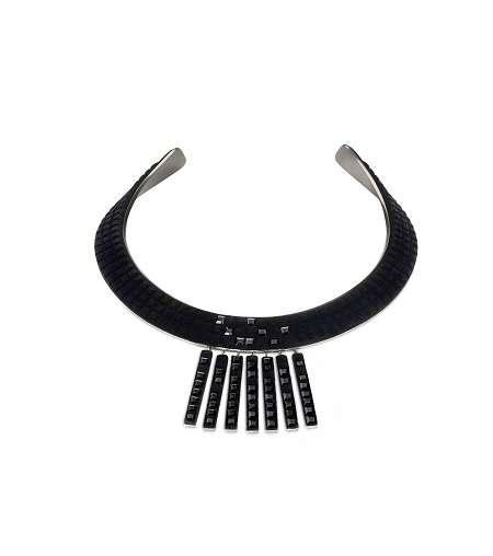 عقد مميّز التصميم من Atelier Swarovski by Viktor & Rolf