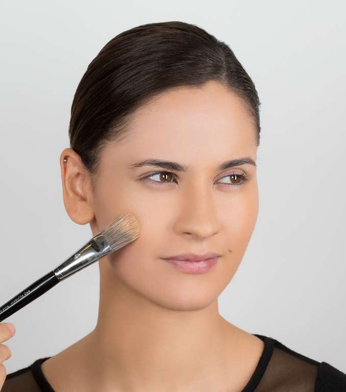 كريم أساس 10 HR Wear Perfection لبشرة مثالية 
