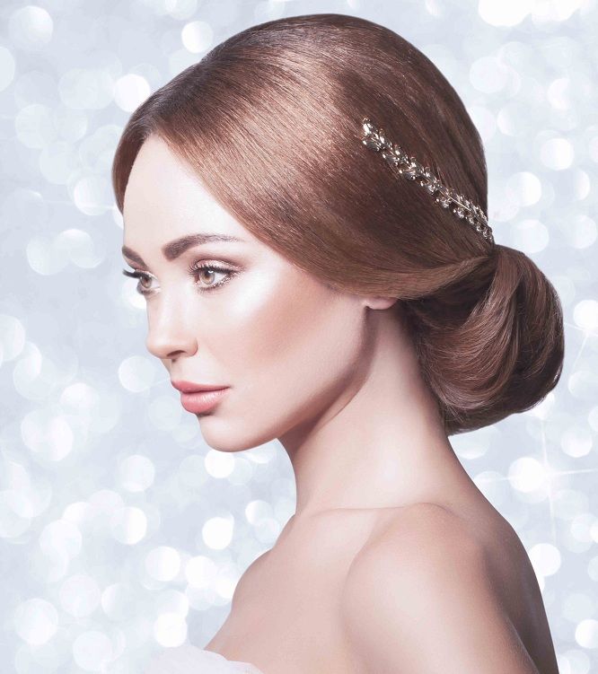 كعكة الـ Updo المنخفضة لإطلالة عروس جريئة