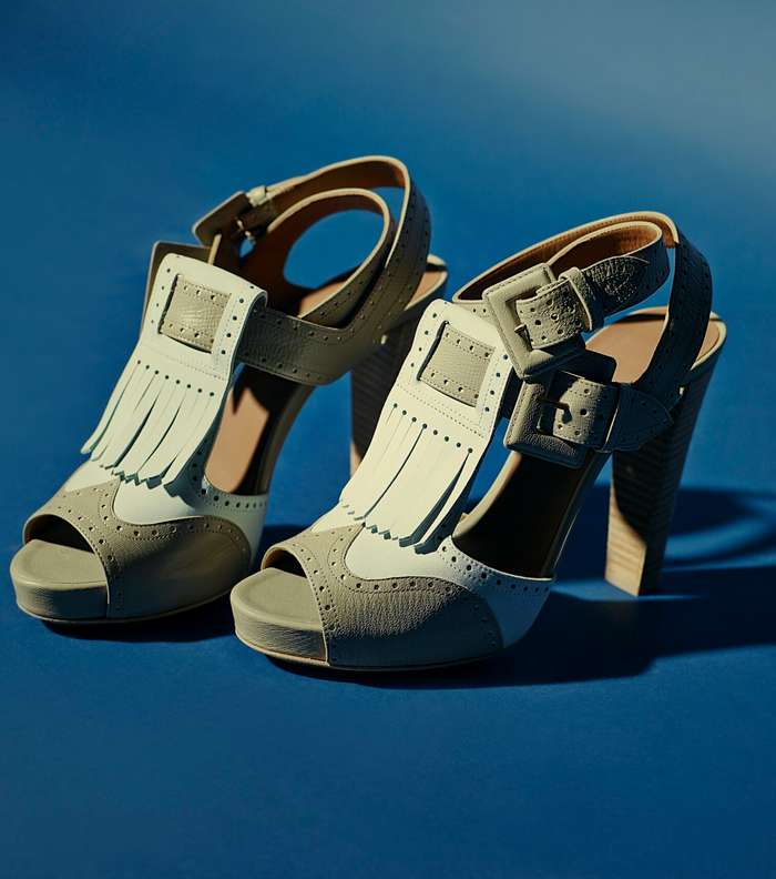 من Hermes، إليك هذا الحذاء المميّز بالكعب العريض