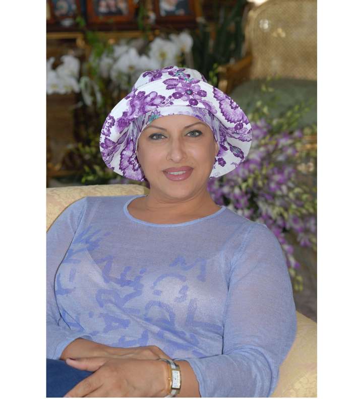 محافظة على أناقتها وجمالها في أكثر مراحل العلاج صعوبة