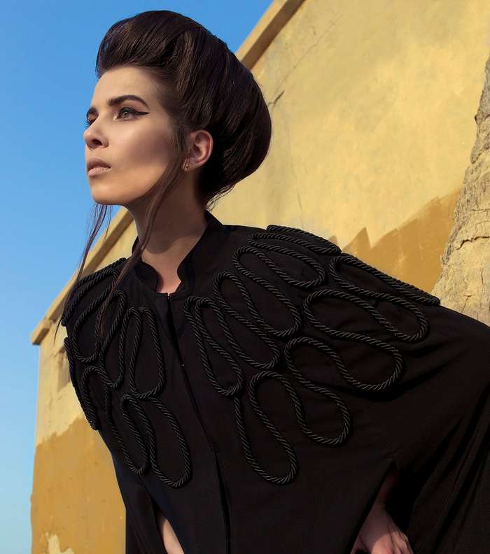 لإطلالة أنيقة في رمضان، اختاري عبايات هانية البريكان