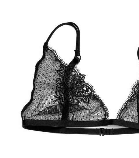 ارتدي الـ Bralette مكان حمالة الصدر
