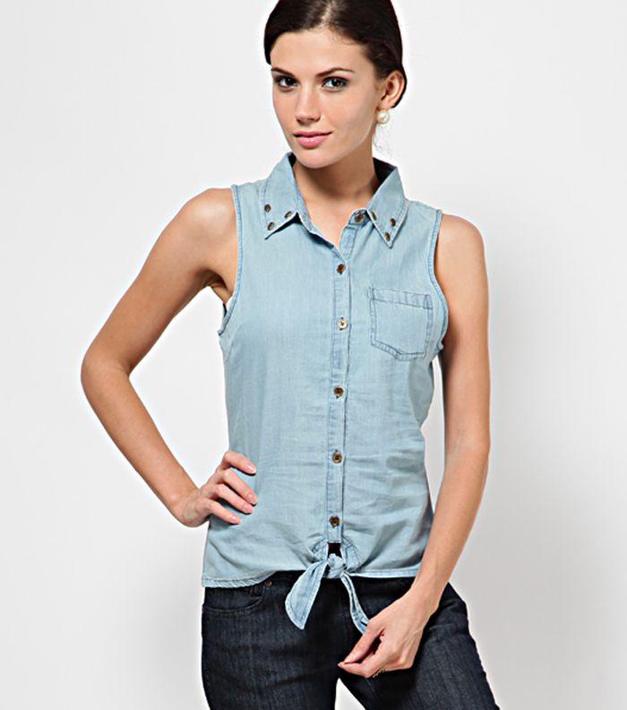 إعتمدي البلايز التي يمكن ربطها عند الخصر