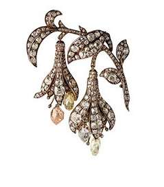 إطلالة فخمة مع أكسسوارات دار Chaumet الفخمة