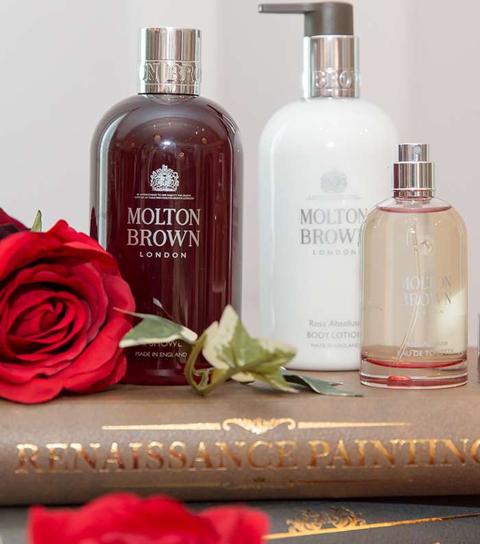 تعرفي على مجموعة Rosa Absolute الجديدة من مولتون براون