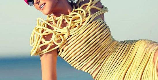 سميرة سعيد في فستان أصفر