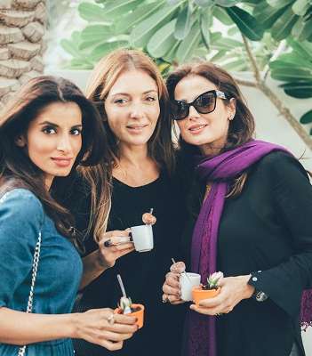 حضور مميز للتعرف إلى Victoria Ceridono و Camila Coutinho