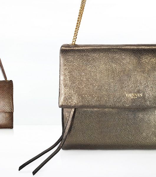 لإطلالة صاخبة إختاري حقيبة Lanvin الحديثة