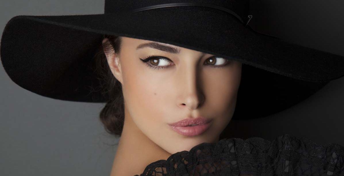 باقة من العطور العالمية تزيّن إطلالتك في موسم الأعياد