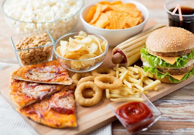 المشروبات والمأكولات الغنية بالكافيين