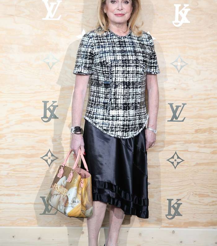 Catherine Deneuve في حفل اطلاق حقائب لويس فويتون بالتعاون مع جيف كونز