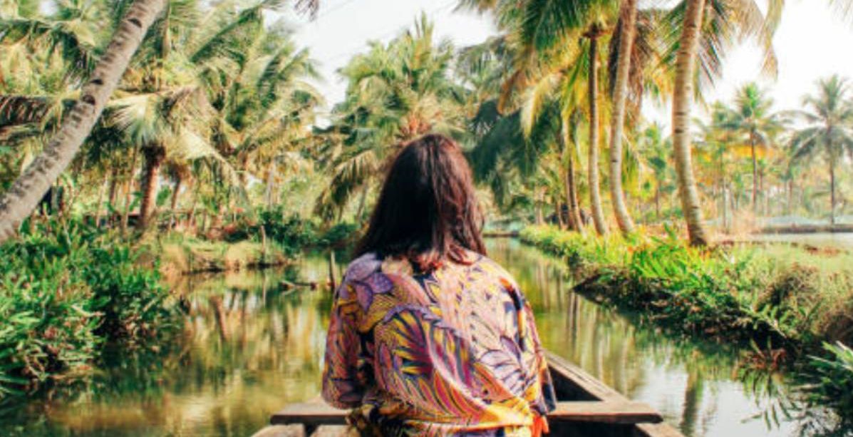 امرأة القوس