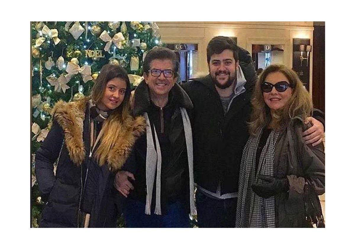 بنات النجمات يخطفن الانظار من أمهاتهن.. فمن الاجمل؟