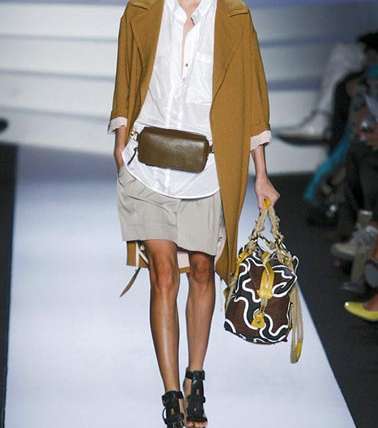 belt-purse-Diane-von-frustenber-13-8-7-2011