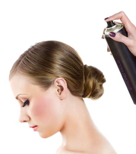 السبراي للتثبيت وإزالة فائض إفرازات الدهنيّة عن الشعر