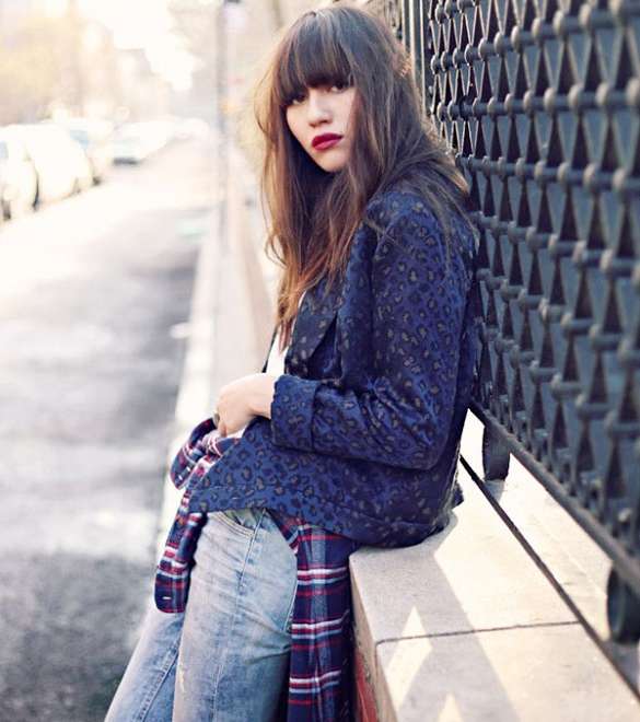 من النقشات التي يمكنكِ أن تنسقيها مع بعضها البعض، نقشة الحيوانات والأقمشة المقطة