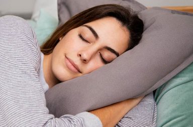 حلم العزباء بدون ملابس