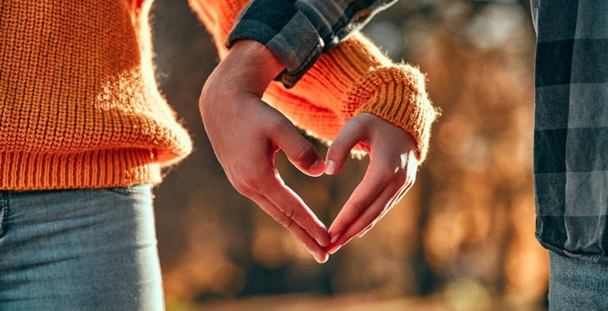 متى يضعف الرجل في الحب