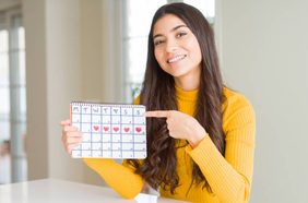 إنزال الدورة الشهرية في ساعة